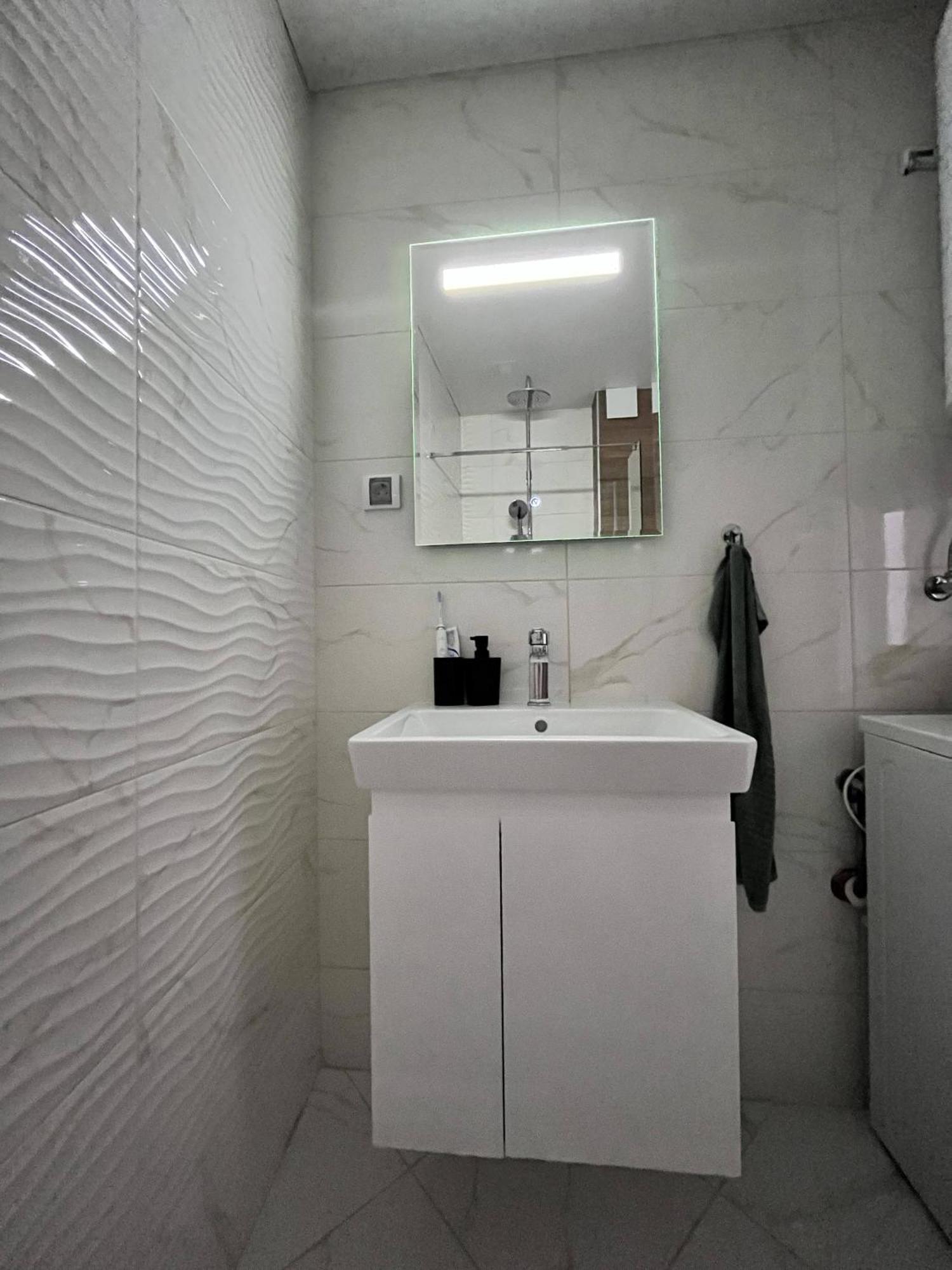 Central Cosy, Fully Renovated 2Bd Near The Cathedral فارنا المظهر الخارجي الصورة
